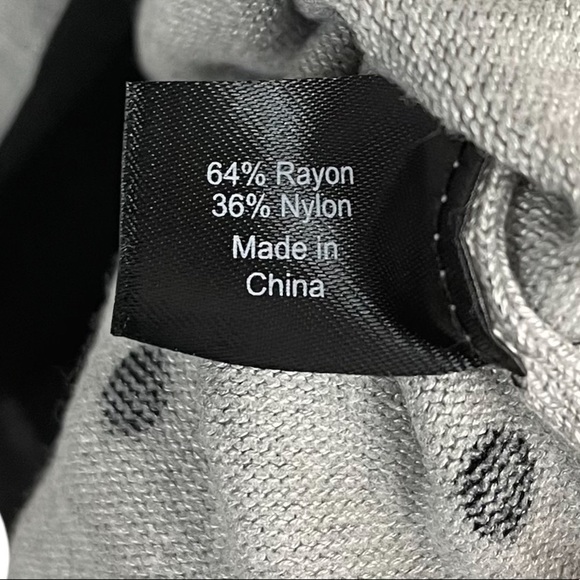 Lane Bryant Black and Gray Lightweight Polka Dot V Neck Sweater Size 14/16 - Picture 8 of 10